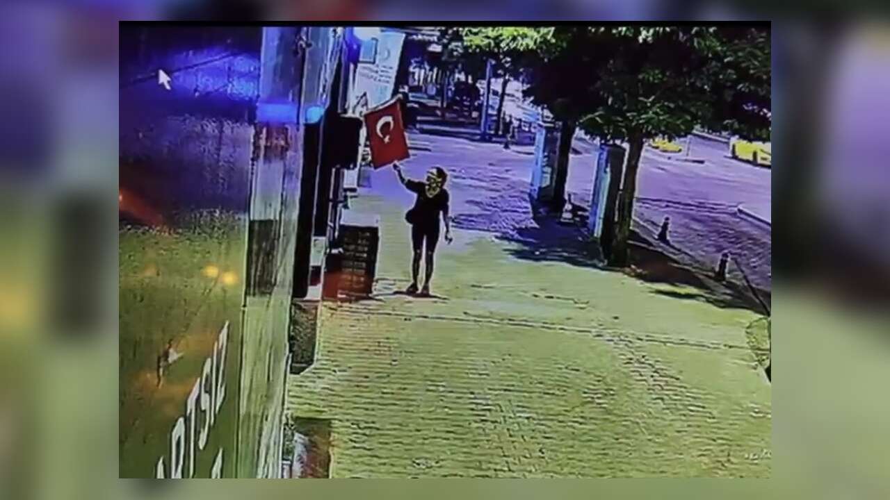 Menteşe’de Türk Bayrağını Yakan Şüpheli Yakalandı