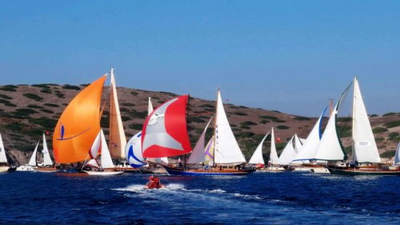 Yelkenlilerin kıyasıya mücadelesi devam ediyor