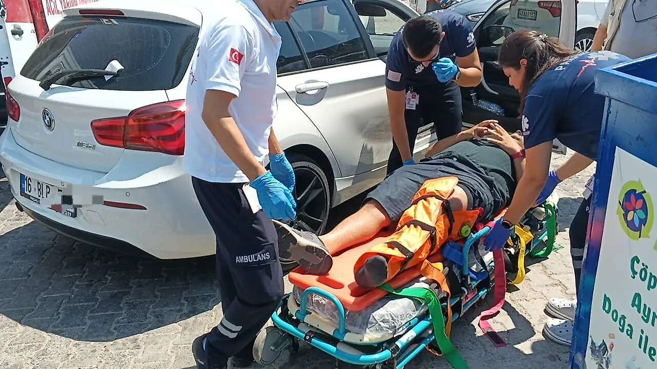 Muğla’da Motosiklet Sürücüsü Yola Savruldu