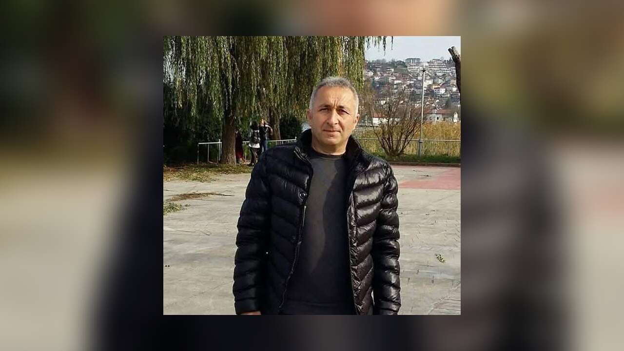 8 Ay Önce Oğlunu Kazada Kaybeden Adam Bahçesinde Kalp Krizi Geçirdi Hayatını Kaybetti
