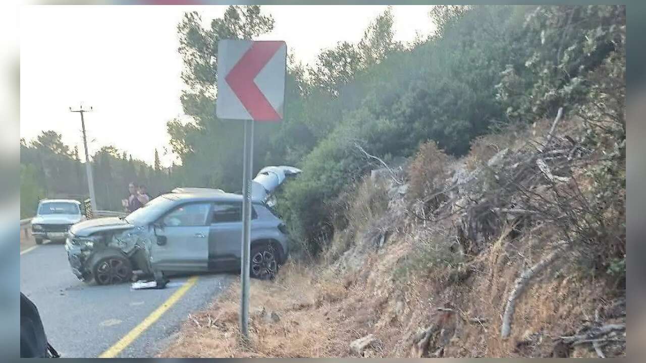 Muğla'da 2 Otomobil Çarpıştı, Yaralılar Var