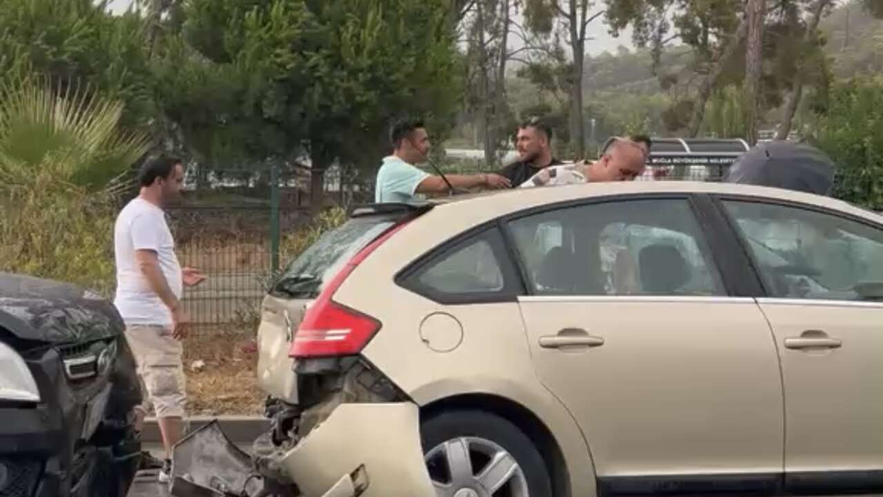 Muğla’da Yağmur Kazayı Beraberinde Getirdi: Trafik Karıştı