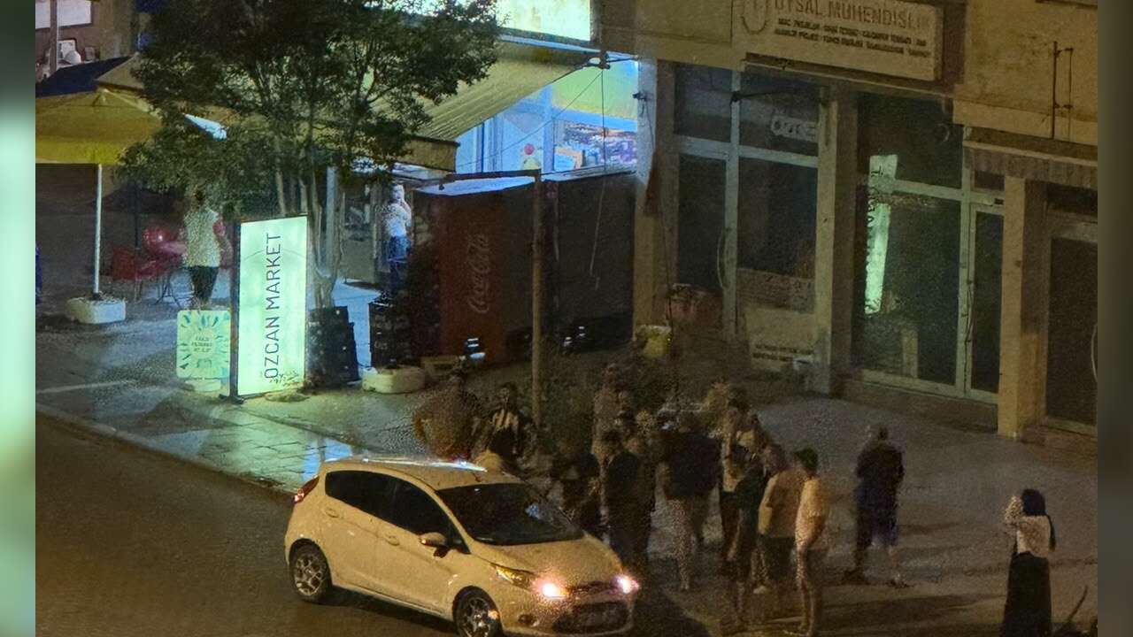 Menteşe Emek Caddesi’nde Kaza: Araçlar Hasar Aldı