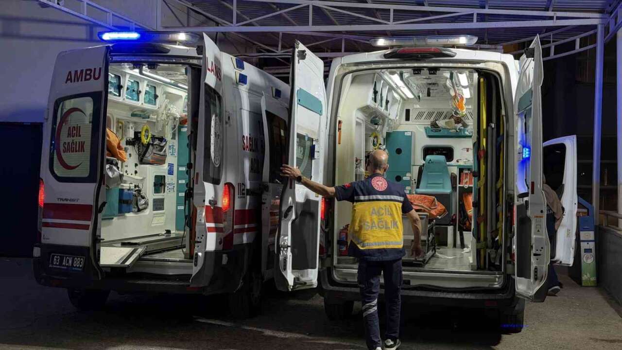 Yol Verme Tartışması Sil*hlı Saldırıyla Sonuçlandı: Baba ve 11 Yaşındaki Kızı Yaralandı