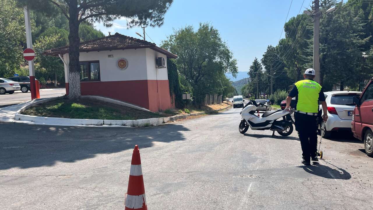 Menteşe’de Yola Aniden Çıkan Küçük Kıza Motosiklet Çarptı