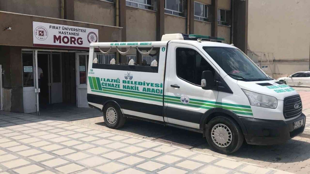 Ağıla Kurt Girdiğini Zannederek Ateş Eden Şahıs, Eşini Öldürdü