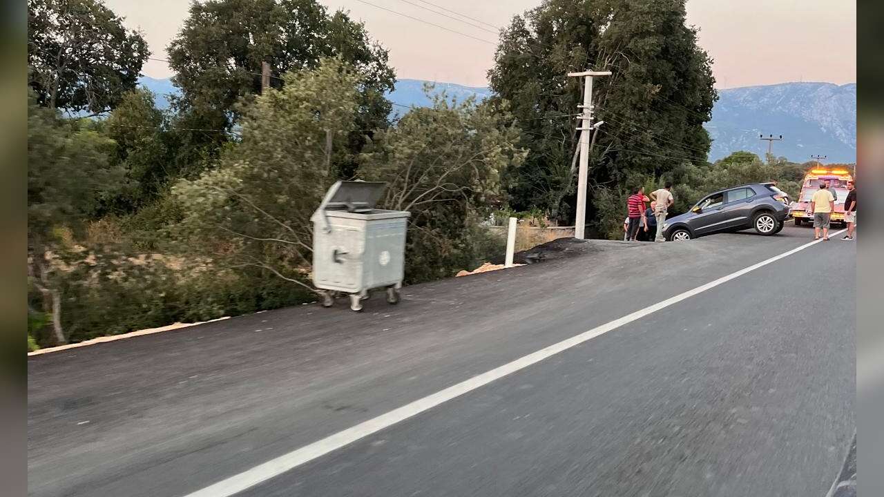 Muğla’da Denizli Yolunda Kaza: Araç Yoldan Çıktı