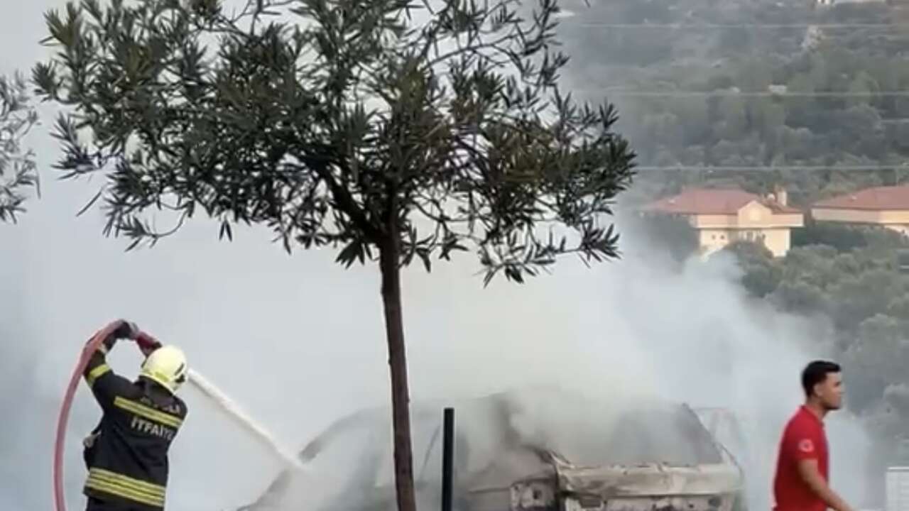 Milas Girişinde Seyir Halindeki Araç Alevlere Teslim Oldu