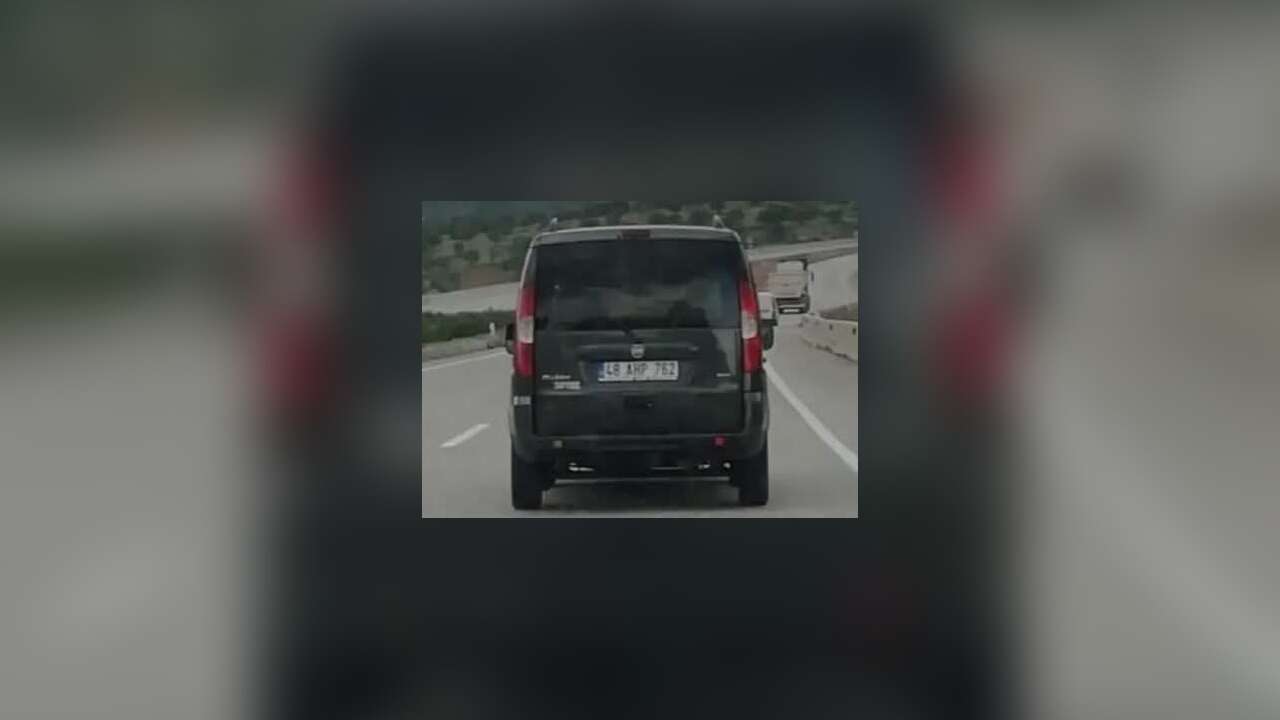 Muğla’da Evinin Önünden Otomobili Çalındı