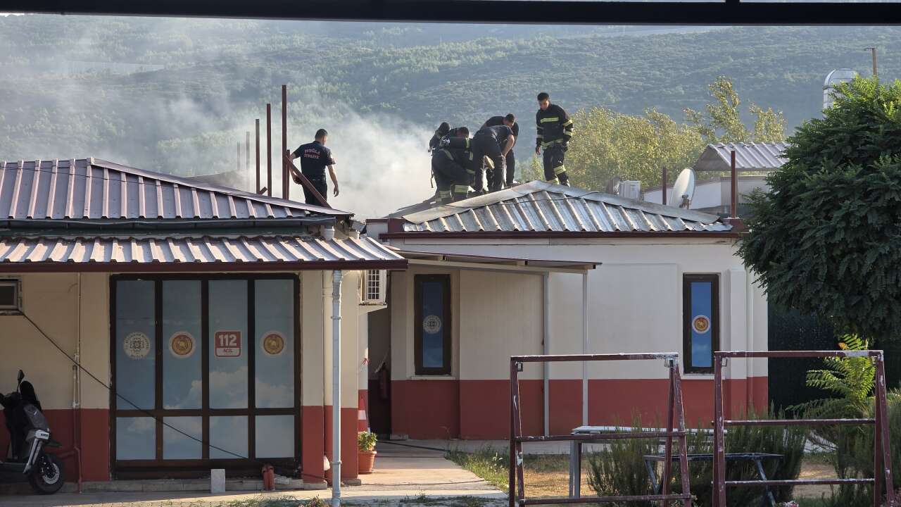 Muğla’da İtfaiye Ekipleri Bu Kez Kendi Binalarındaki Yangına Müdahale Etti