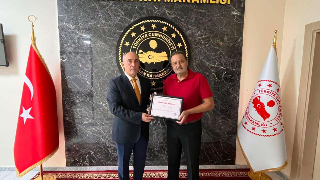 Yatağan’da Eğitime Destek Veren Hayırsever İş İnsanı İlker Avcı’ya Teşekkür Belgesi