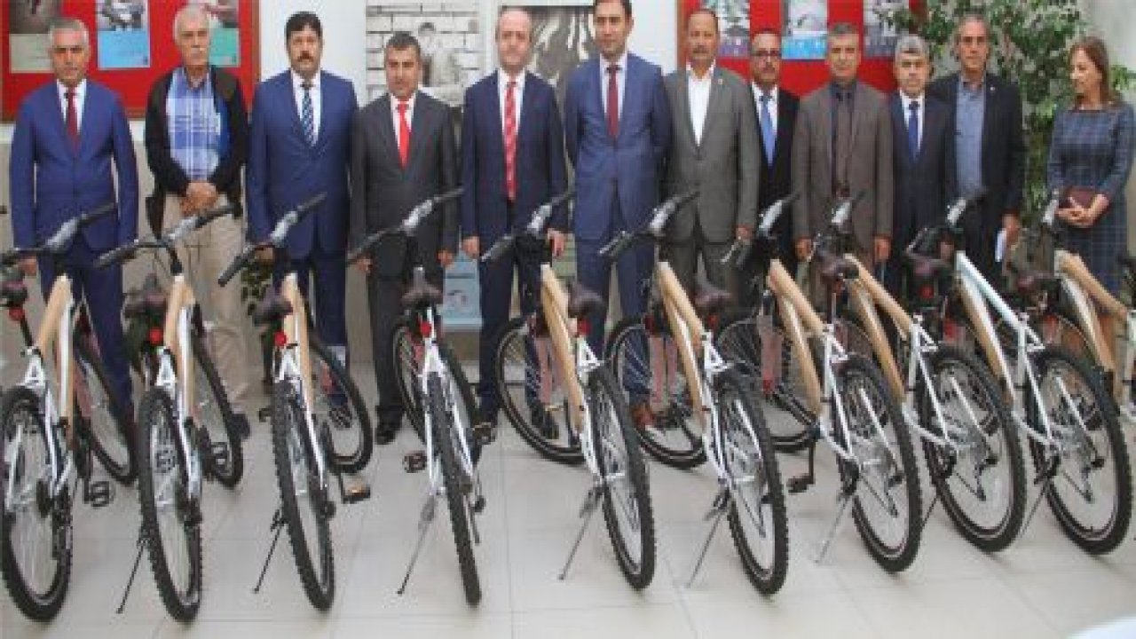 Fethiye'de Hükümlü Çocuklara Bisiklet