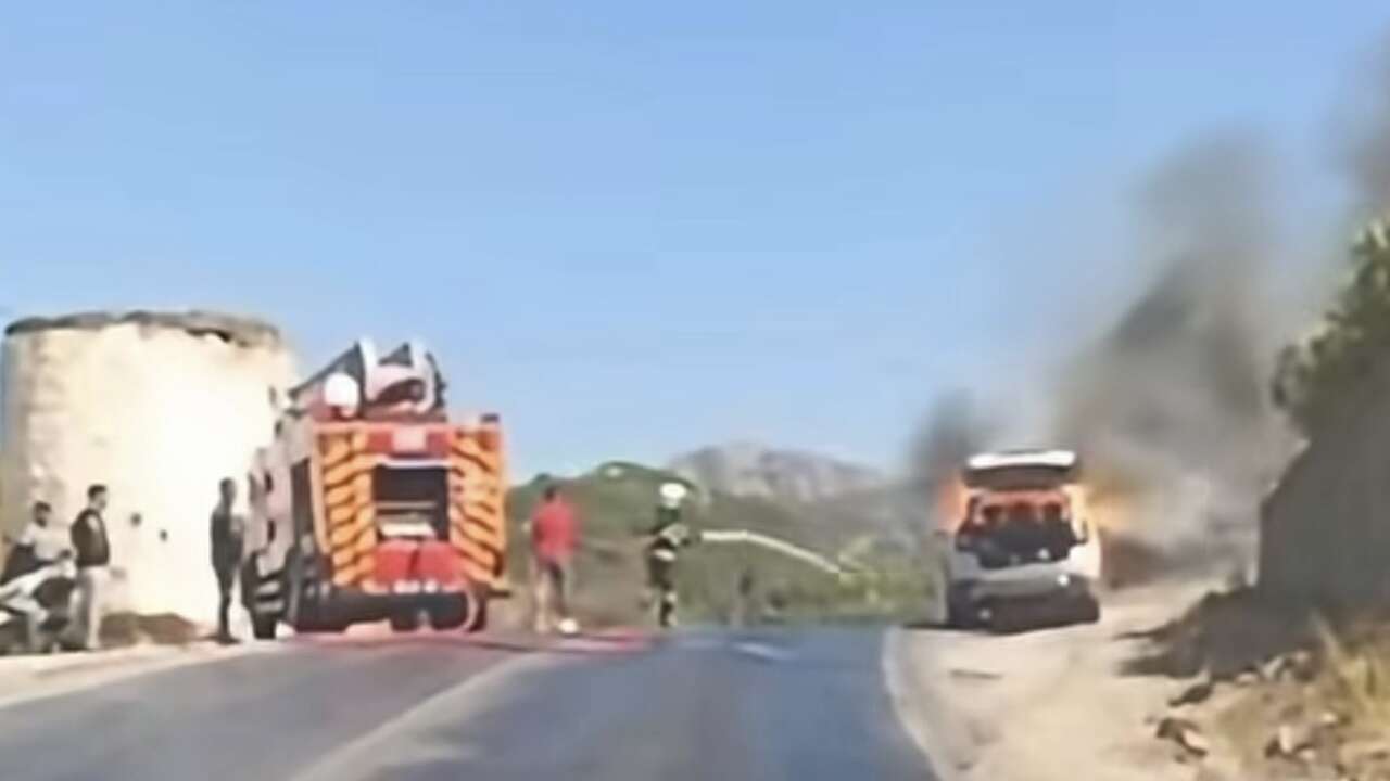 Muğla’da Seyir Halindeki Lüks Otomobil Alevlere Teslim Oldu