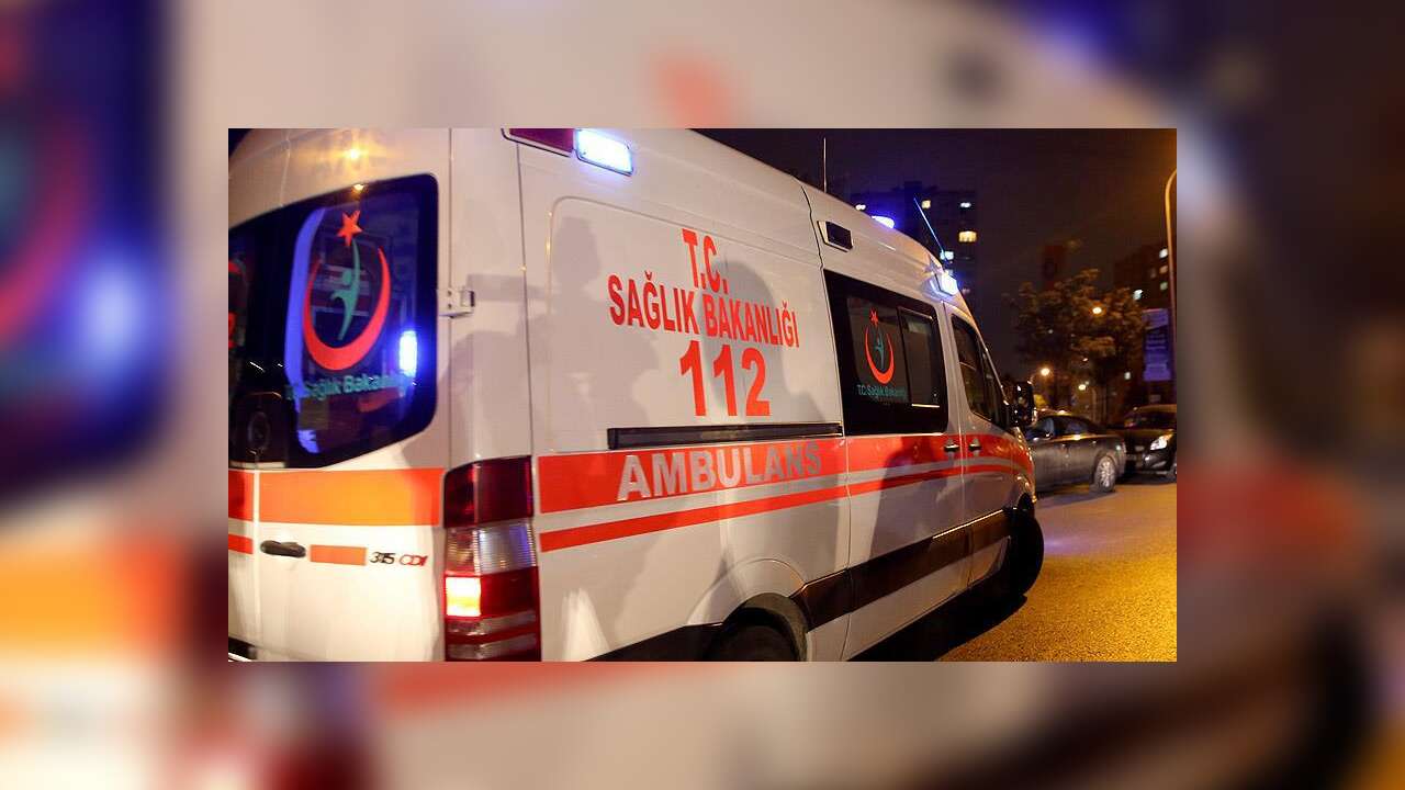 Köyceğiz’de Korkutan Kaza: Genç Adama Otomobil Çarptı, Durumu Ağır