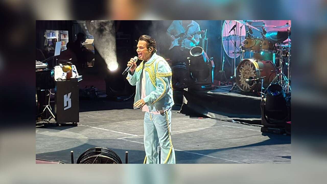 Kenan Doğulu’dan Marmaris’te Müzik ve Görsel Şölen
