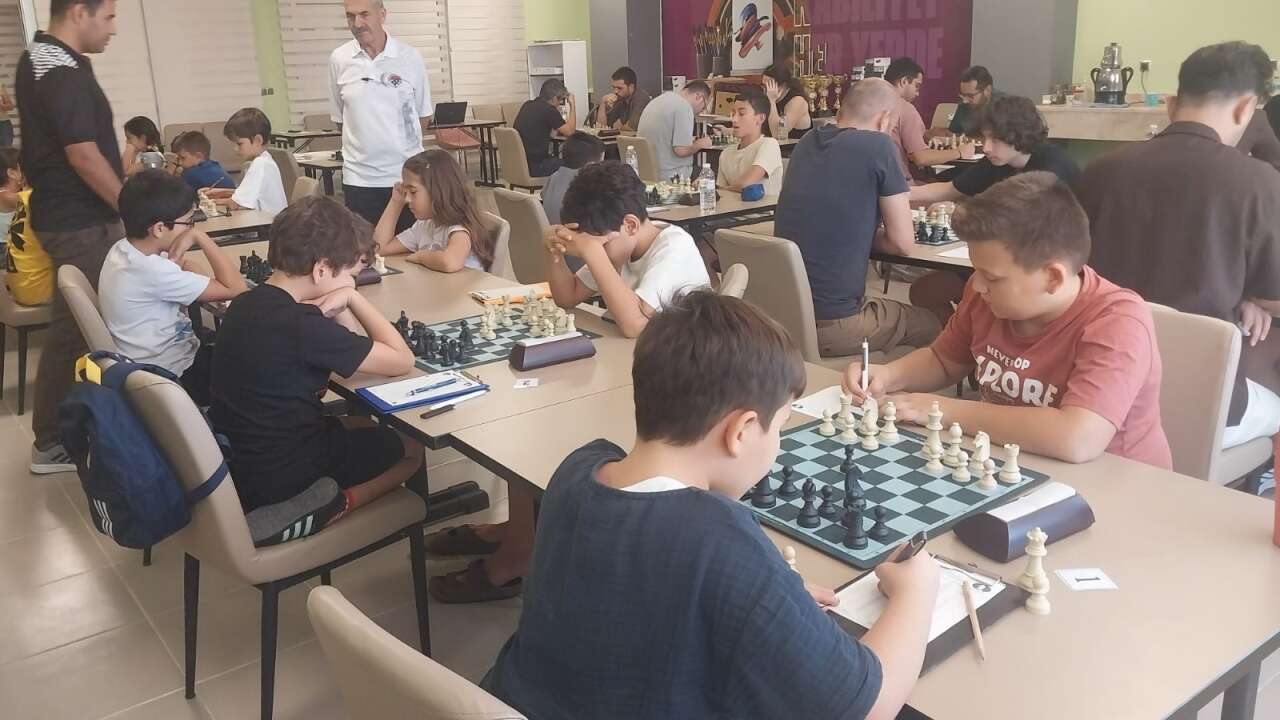 Menteşe’de 30 Ağustos Zafer Bayramı Satranç Turnuvası Tamamlandı