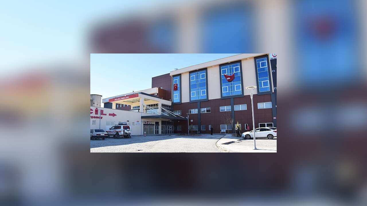 Evinde Başından Vurulmuş Halde Bulunan 52 Yaşındaki Adam Hayatını Kaybetti