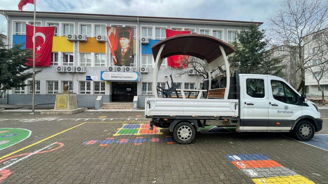 Muğla’da 38 Kamu Kurumuna Büyükşehir’den Peyzaj Desteği