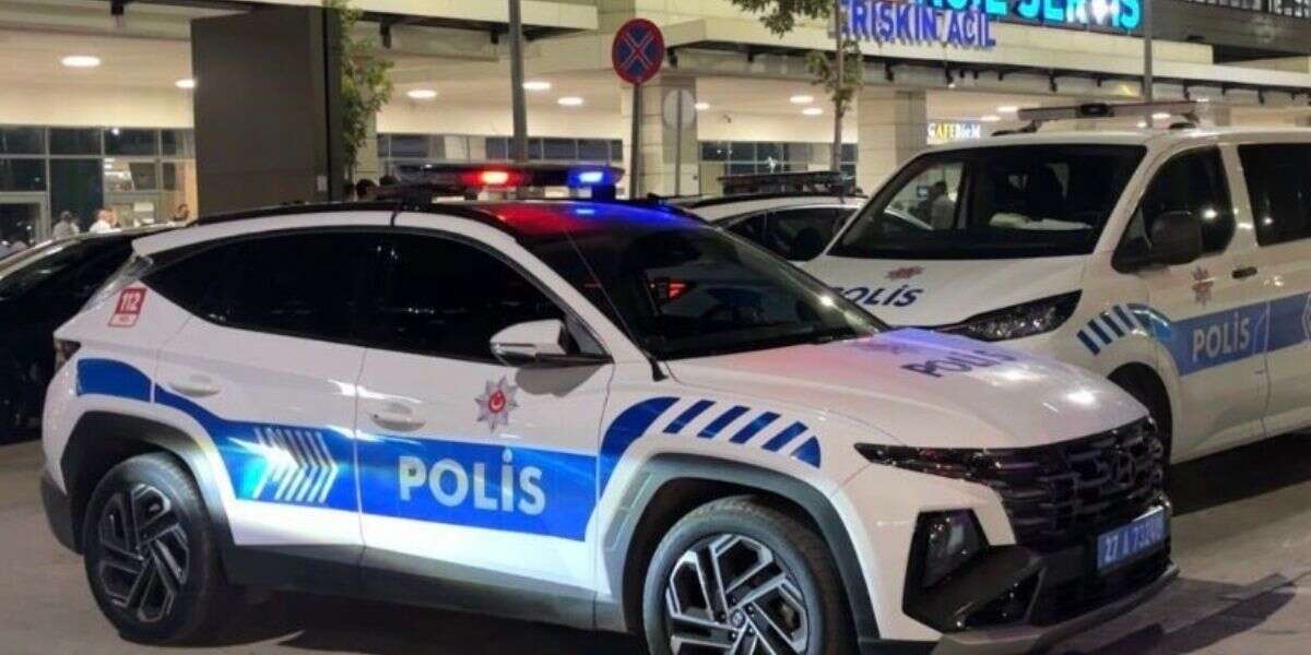 Arkadaş Grubu Arasında Bıçaklı ve Silahlı Kavga: 1 Ölü, 1 Yaralı