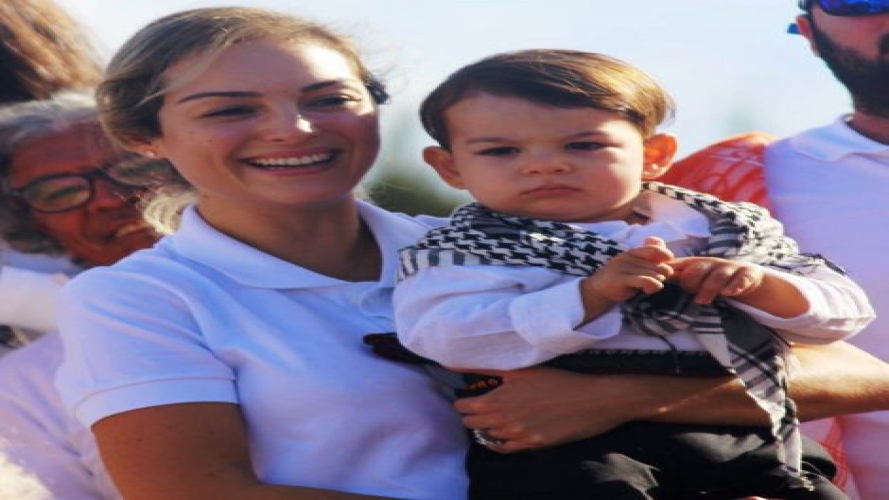 20 aylık bebek 185 bine güreş ağası oldu