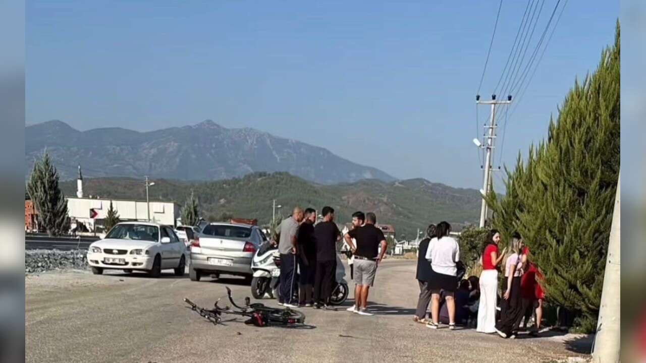Muğla’da Okul Önünde Trafik Kazası: Otomobil Bisikletliye Çarptı