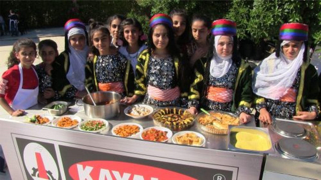 Minik şefler hünerlerini sergiledi