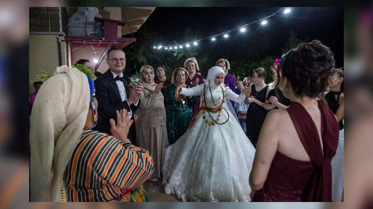 Muğla’da 3 Gün 3 Gece Düğünün Ardından Milyonluk Altınlarla Kayıplara Karıştığı İddia Edilen Gelin Gözaltına Alındı