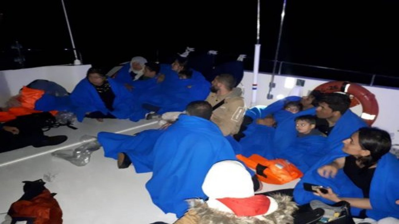 Lastik botla kaçmaya çalışırlarken yakalandılar