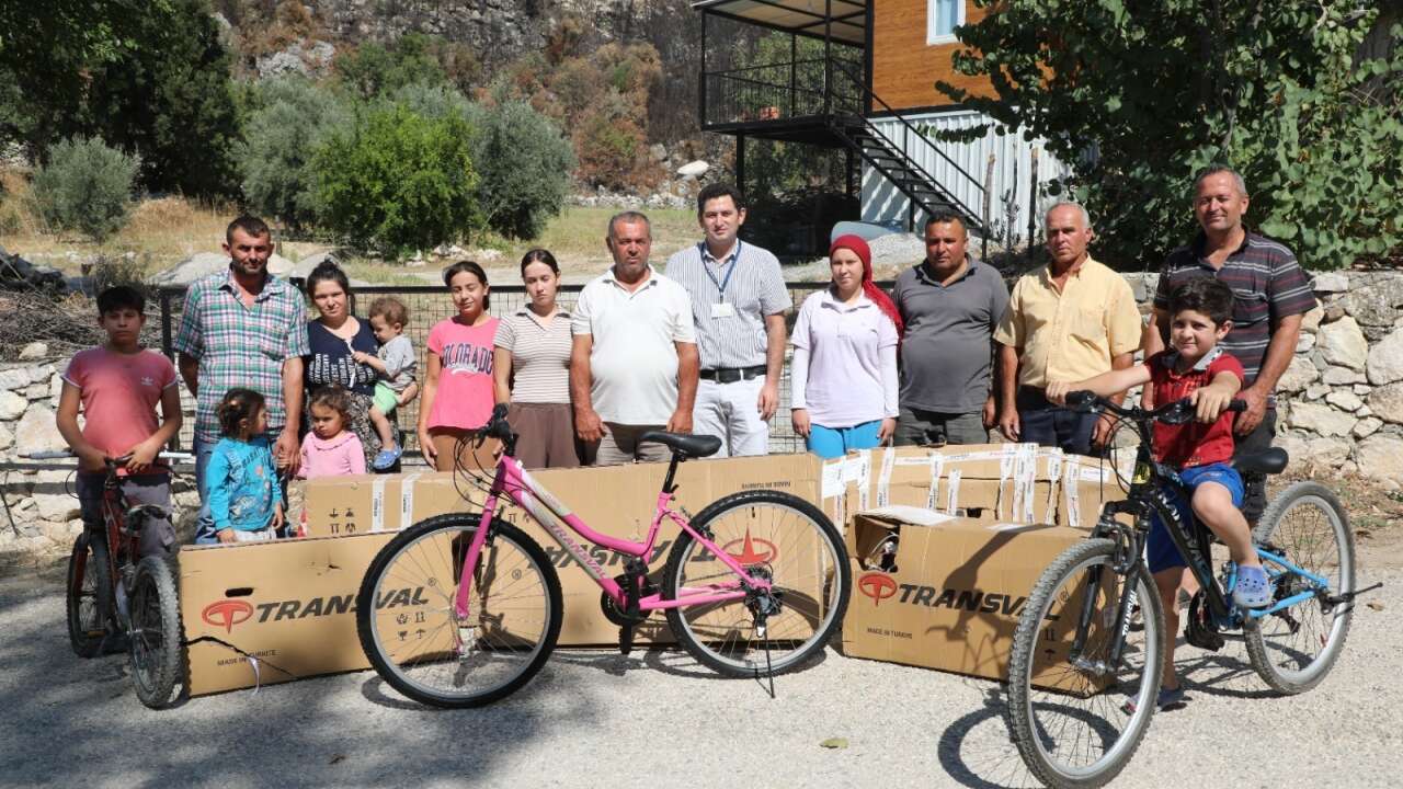 Umut’un Bisikleti Yangın Bölgesindeki Çocuklara Umut Oldu