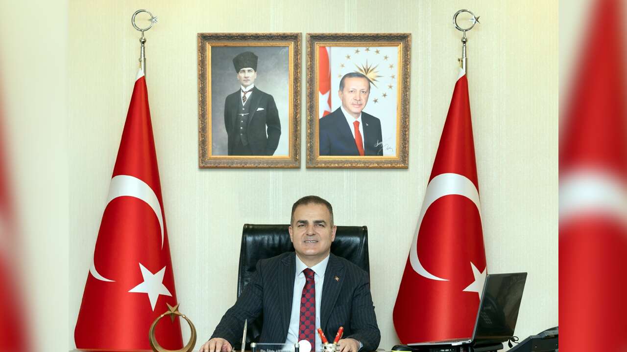 Denizin Kızları Fırtına Gibi Esti:Vali Akbıyık’tan Tebrik Mesajı