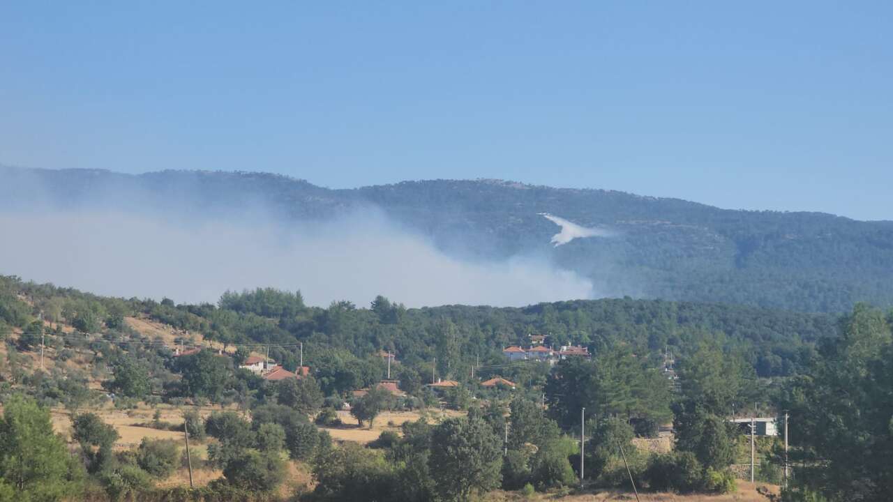 Yaraş’taki Yangın Ula Armutçuk’a Ulaştı: Evlere Sıçramaması İçin Zamanla Yarış