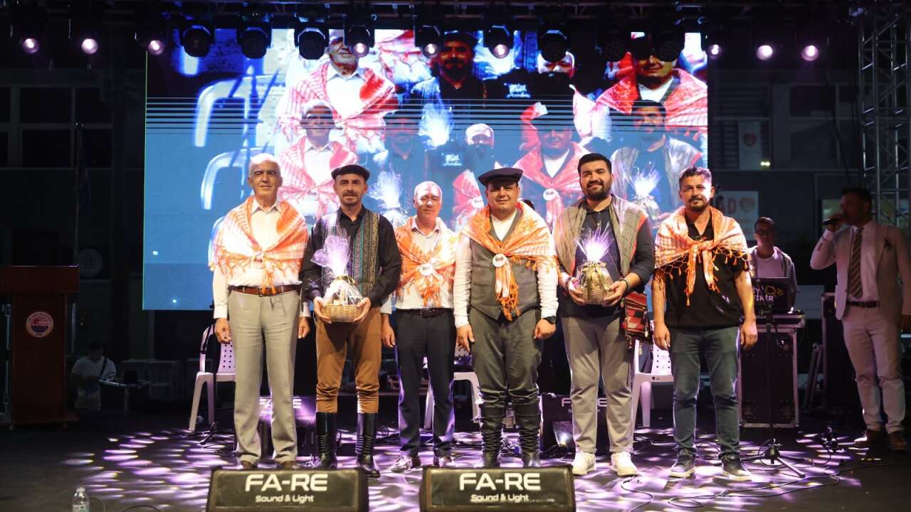 Dalaman’da Festival Coşkusu Başladı: 5. İncir ve Nar Festivali Kapılarını Açtı
