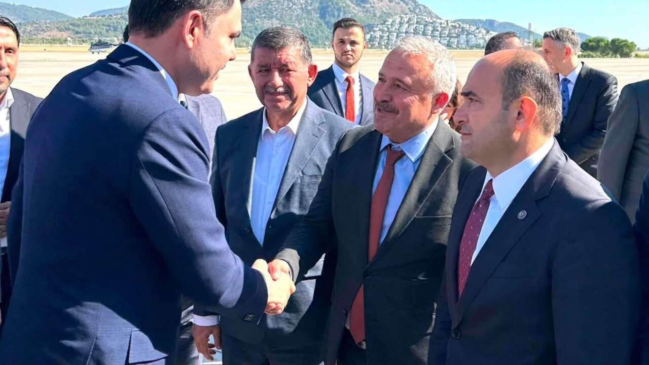 Kavaklıdere Belediye Başkanı Mehmet Demir, Bakan Murat Kurum’un Fethiye Programına Katıldı