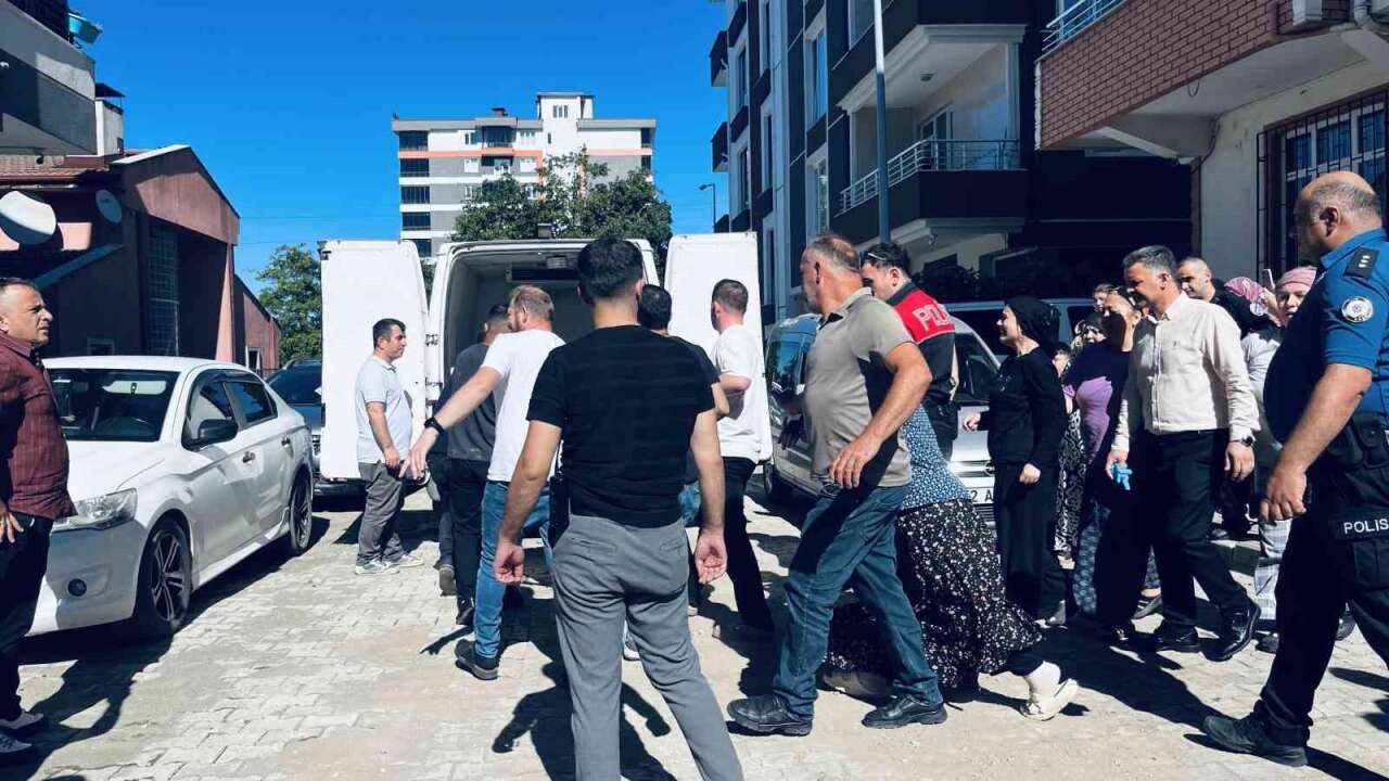 Belediye Personeli, Evinde Ölü Bulundu