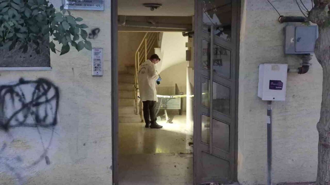 Kötü Koku İhbarı Ekipleri Harekete Geçirdi: Depodan Cansız Bedeni Çıktı