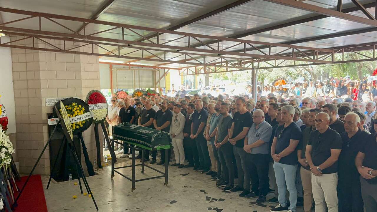 Marmaris’te Candan Yürekli’ye Veda, Siyaset ve İş Dünyası Cenazede Buluştu