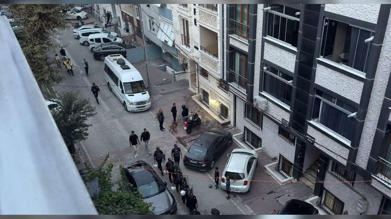 Annesinin Elini Bıraktı, Minibüs Çarptı: 6 Yaşındaki Çocuk Hayatını Kaybetti
