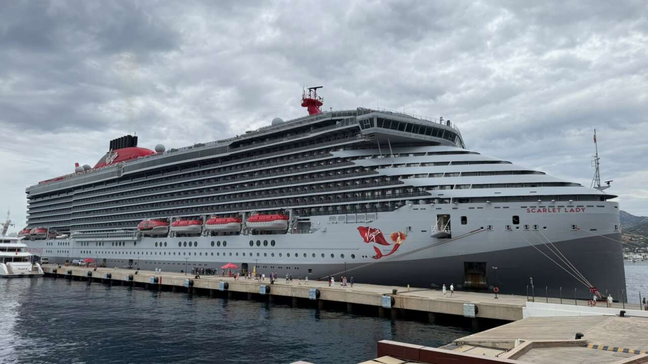 Dev Gemi Scarlet Lady 3 Bine Yakın Yolcusuyla Bodrum’da