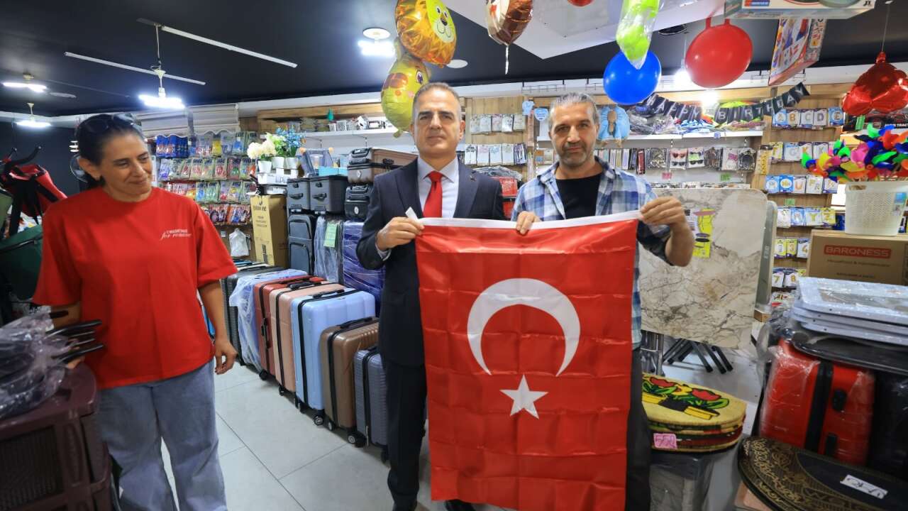 Vali Akbıyık, Menteşe Esnafını Ziyaret Etti