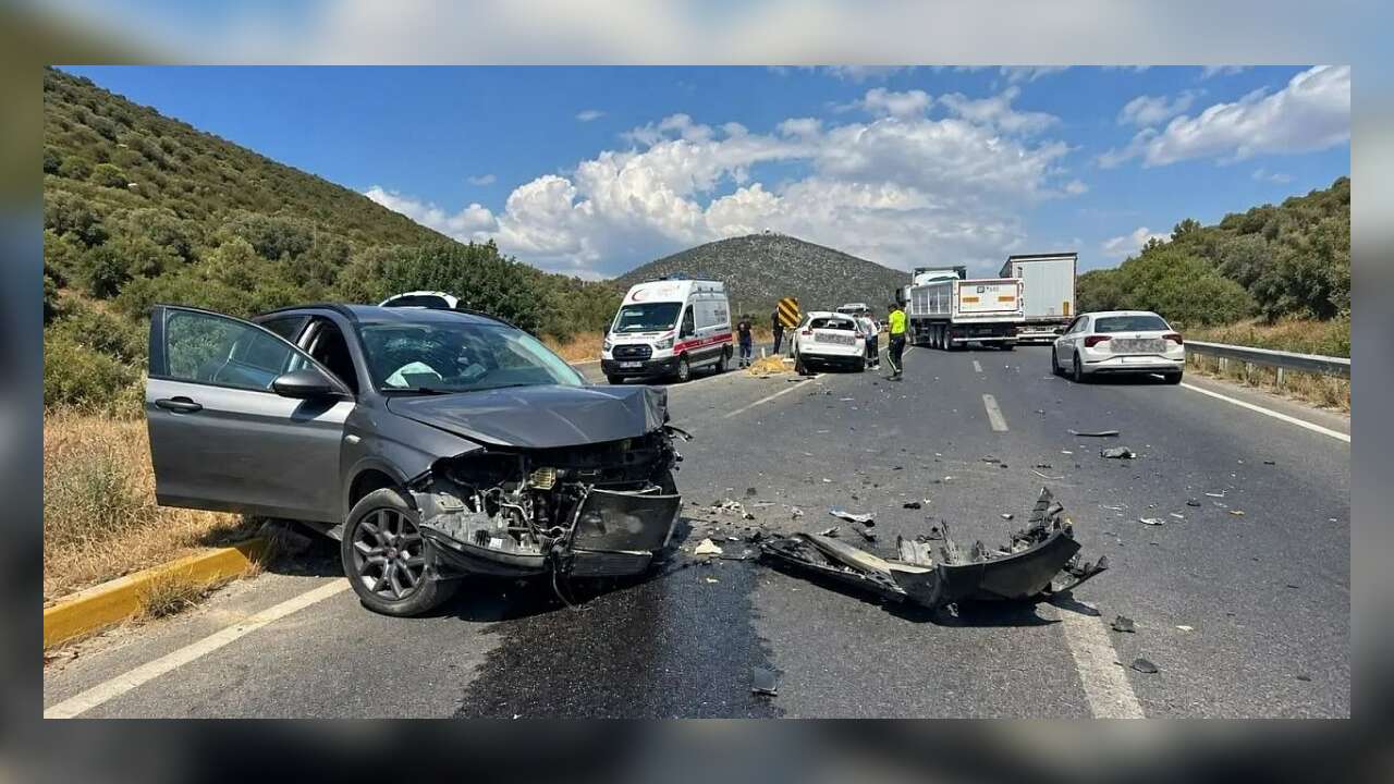 Muğla'da Kazalarla Gündeme Gelen Kavşakta Kaza, Yaralılar Var