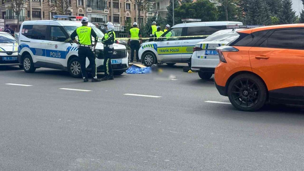 Aracın Çarptığı Yaya Hayatını Kaybetti