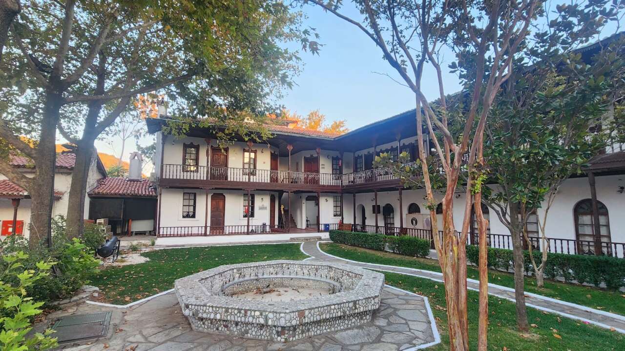 Menteşe’de Konakaltı Krizi: Kültür Merkezi Vakıf Adına Tescil Edildi