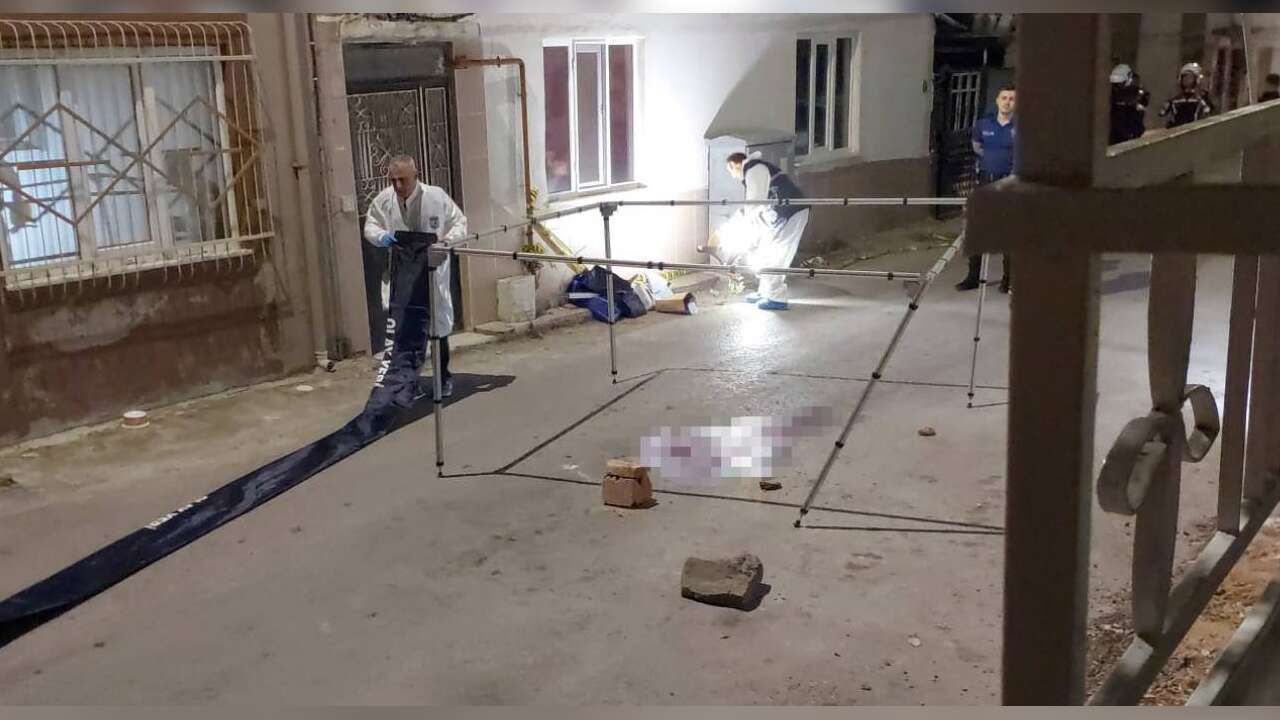 Camiden Çıktı, Evine Giderken Kurşunların Hedefi Oldu