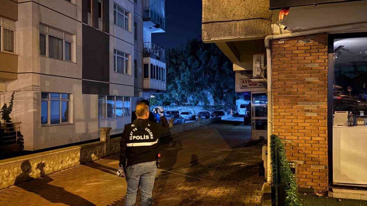 Şüpheli Ölüm: 55 Yaşındaki Adam Evinde Ölü Bulundu