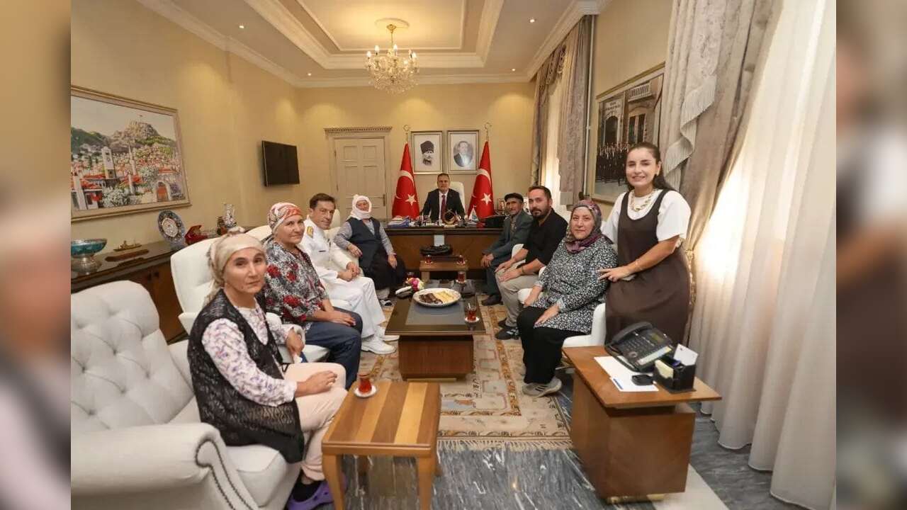 Vali Akbıyık Şehit Ailelerini Ağırladı: “Devletimiz Her Daim Yanınızda”