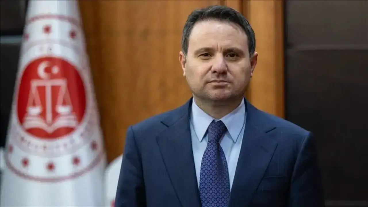 Adalet Bakanı Akın Gürlek Duyurdu: 2 C*nayet Aydınlatıldı