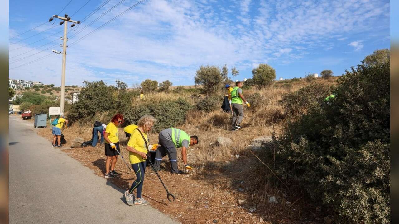 Gümbet Sahili’nde Dünya Temizlik Günü Buluşması: Yarım Tona Yakın Atık Toplandı