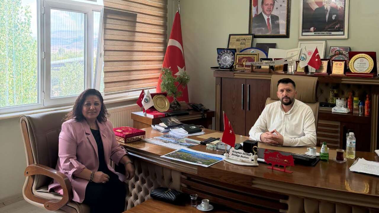 Elvan Göçer’den Akharım Belediye Başkanı Süleyman Kaynak’a Ziyaret