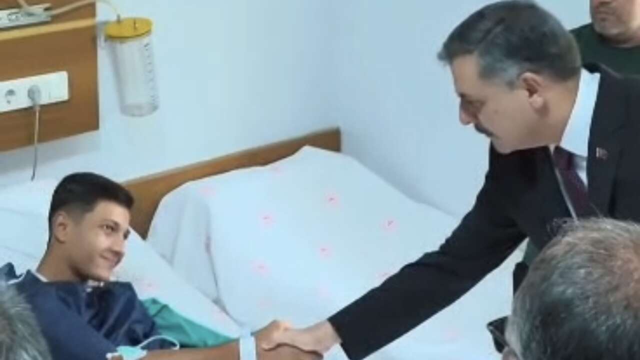 İçişleri Bakanı Mustafa Çiftçi, Silahlı Saldırıda Yaralanan Çocukları Hastanede Ziyaret Etti