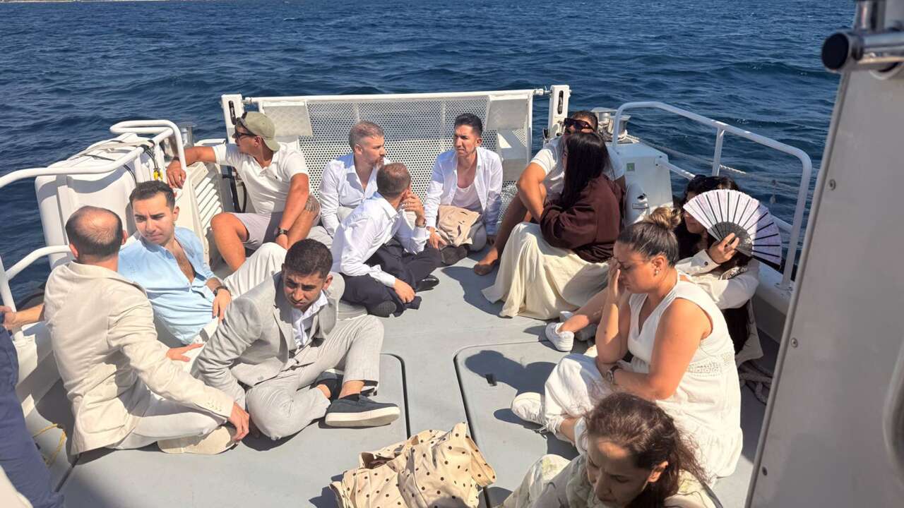 Muğla’da Yelkenli Tekneye Operasyon: 14 Düzensiz Göçmen ve 2 Şüpheli Yakalandı